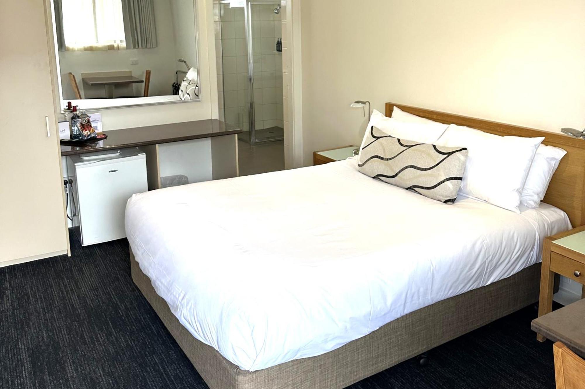 The Wyndhamere Motel Shepparton Room photo