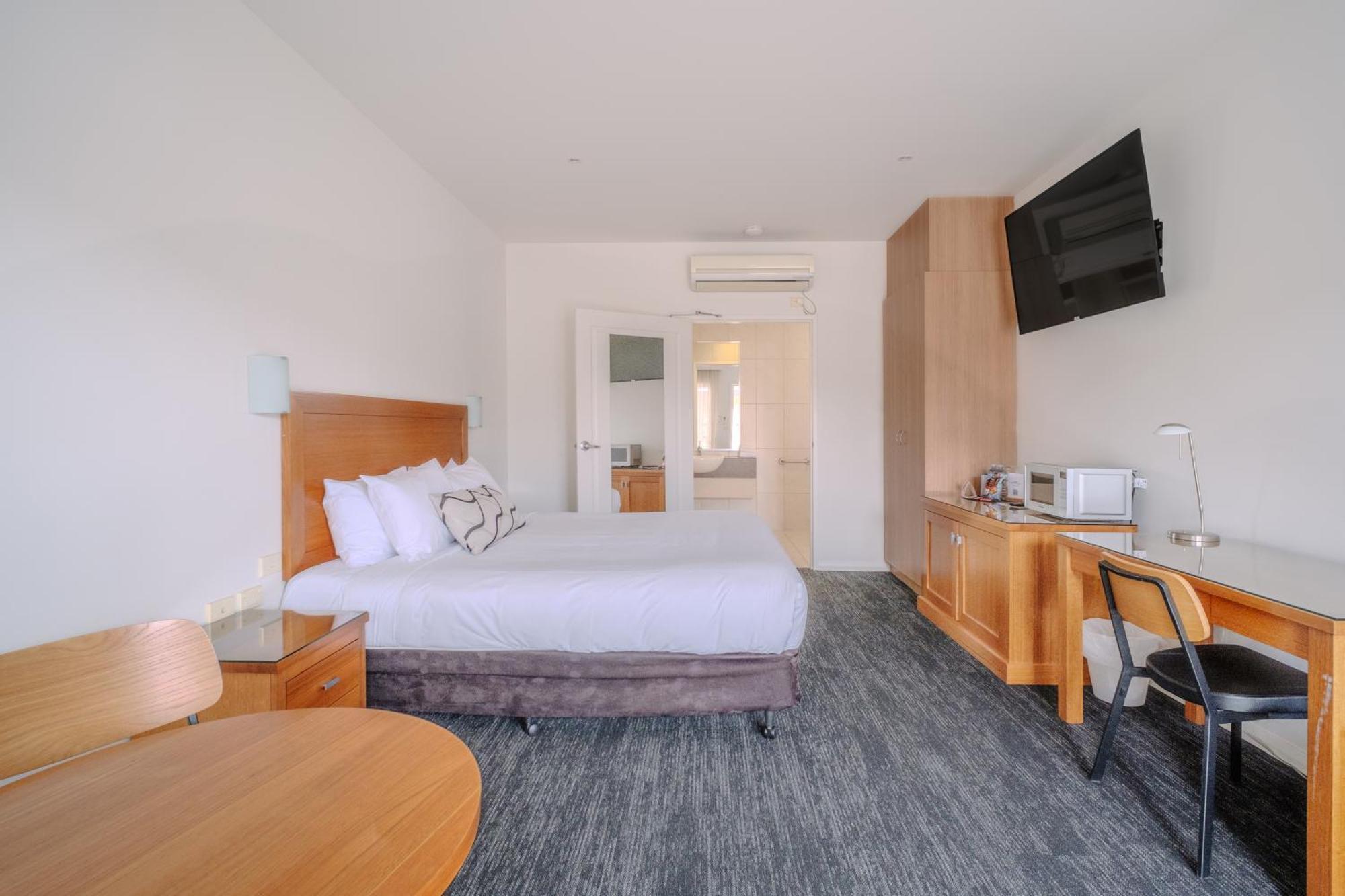 The Wyndhamere Motel Shepparton Room photo