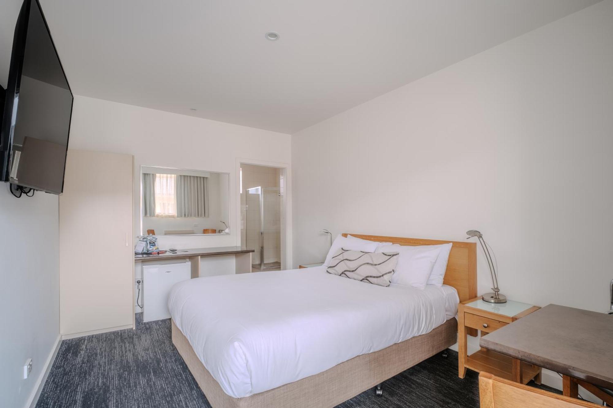 The Wyndhamere Motel Shepparton Room photo