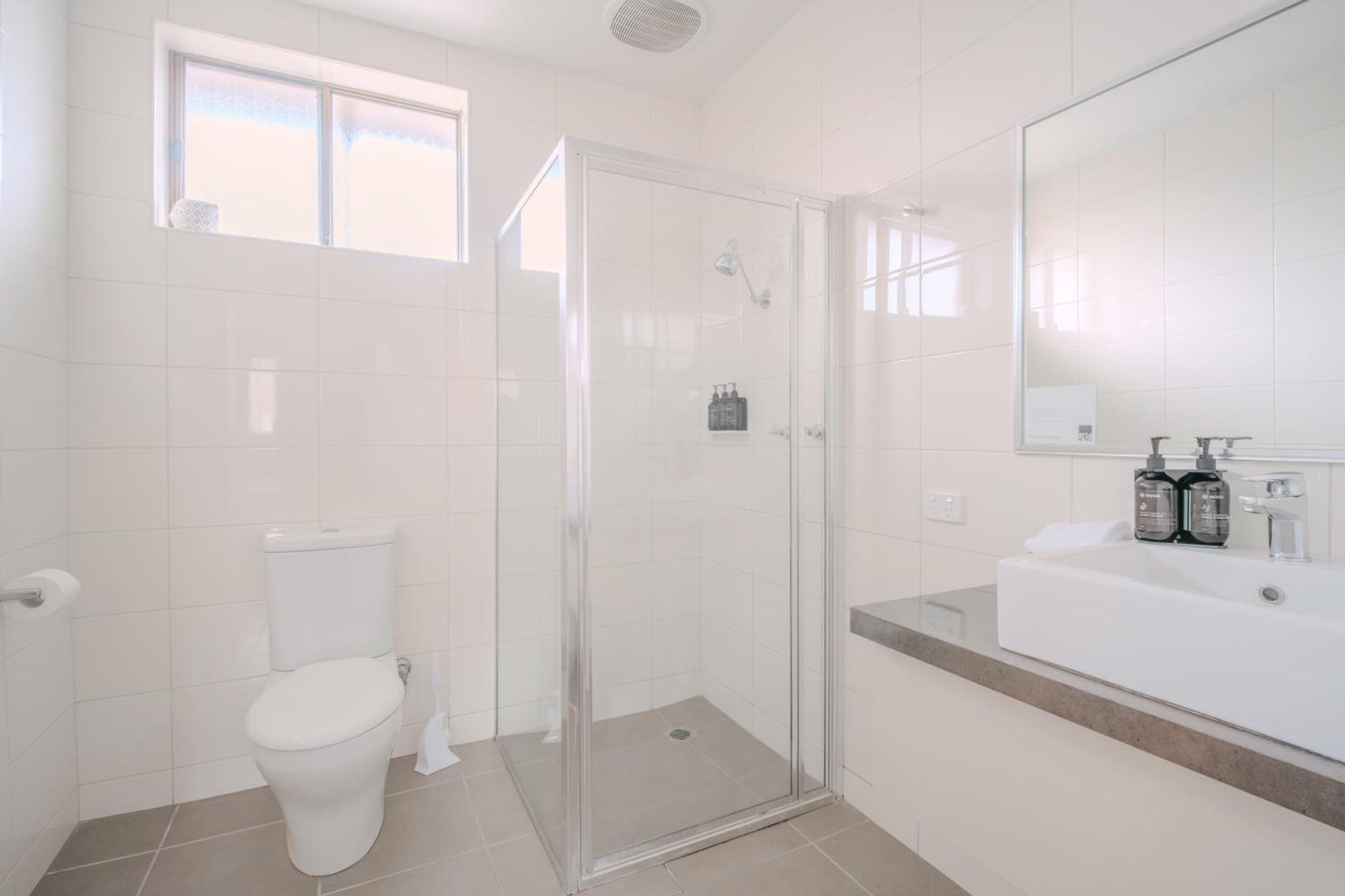 The Wyndhamere Motel Shepparton Room photo